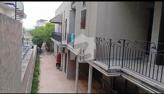 2 Kanal 5 Marla House Available For Rent On Prime Location Of Bahria Town 2 Kanal 5 Marla House Available For Rent On Prime Location Of Bahria Town