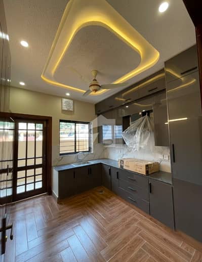 Brand New Park Face 8.5 Marla House Available