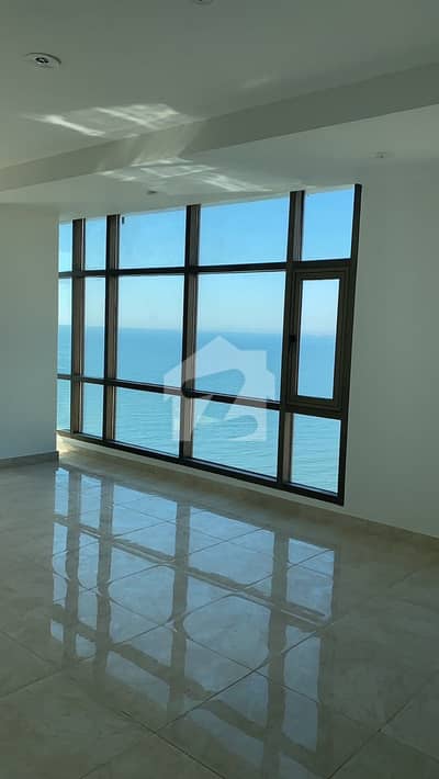 LUXURY 4 BED SEA FACING APPARTMENT IN EMAAR LUXURY 4 BED SEA FACING APPARTMENT IN EMAAR