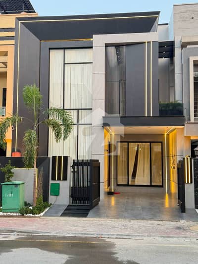 3 Years Installment Plan Luxury 1.5 Story 5 Marla Brand New House In Park View City Lahore 3 Years Installment Plan Luxury 1.5 Story 5 Marla Brand New House In Park View City Lahore