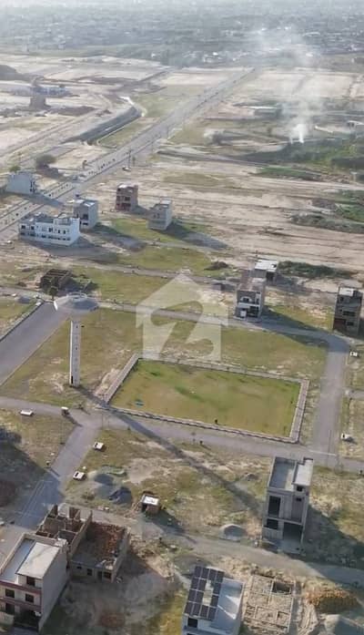 1 kanal plot for sale in Faisal Hills