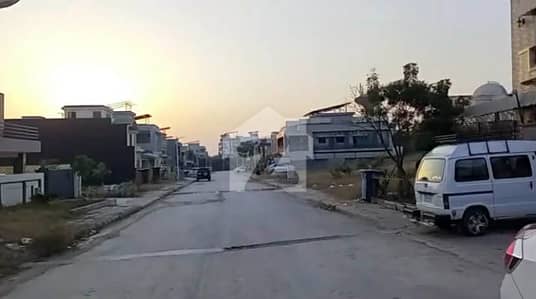 بحریہ ٹاؤن فیز 8 ۔ بلاک ایچ بحریہ ٹاؤن فیز 8,بحریہ ٹاؤن راولپنڈی,راولپنڈی میں 10 مرلہ رہائشی پلاٹ 1.4 کروڑ میں برائے فروخت۔ بحریہ ٹاؤن فیز 8 ۔ بلاک ایچ بحریہ ٹاؤن فیز 8,بحریہ ٹاؤن راولپنڈی,راولپنڈی میں 10 مرلہ رہائشی پلاٹ 1.4 کروڑ میں برائے فروخت۔