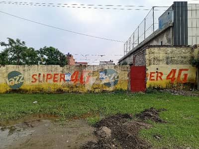 سیالکوٹ بائی پاس گوجرانوالہ میں 12 مرلہ کمرشل پلاٹ 7.2 کروڑ میں برائے فروخت۔