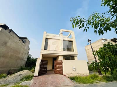 5 Marla Brand New Villa Avaliable For Sale In Lake City