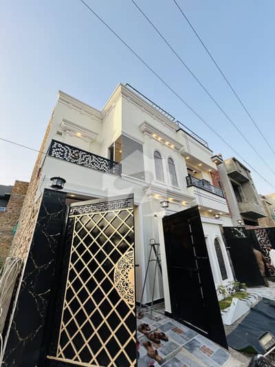 4.5 Marla Luxury House For Sale Located at Warsak Road Green Cottage's