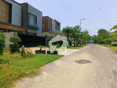 ڈی ایچ اے فیز 4 - بلاک ڈبل ای ڈی ایچ اے فیز 4,ڈی ایچ اے ڈیفینس,لاہور میں 1 کنال رہائشی پلاٹ 5.0 کروڑ میں برائے فروخت۔ ڈی ایچ اے فیز 4 - بلاک ڈبل ای ڈی ایچ اے فیز 4,ڈی ایچ اے ڈیفینس,لاہور میں 1 کنال رہائشی پلاٹ 5.0 کروڑ میں برائے فروخت۔