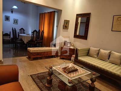 لیک سٹی میڈوز لاہور میں 6 کمروں کا 1 کنال مکان 6.75 کروڑ میں برائے فروخت۔