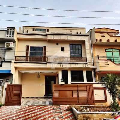 Luxury House For Sale In Pwd | Safe Investment For Rental | Original Pictures | Gas Installed
