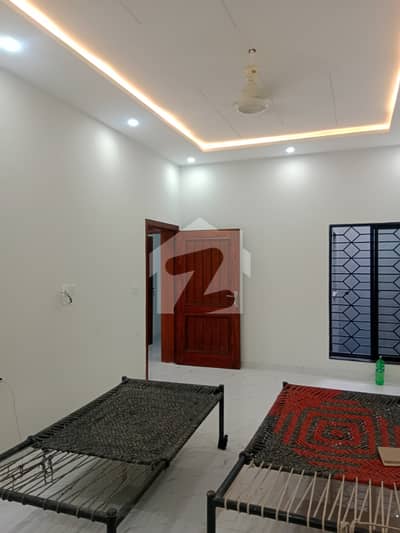 بٹالہ کالونی پیپلز کالونی نمبر 2,فیصل آباد میں 5 کمروں کا 10 مرلہ مکان 1.5 لاکھ میں کرایہ پر دستیاب ہے۔