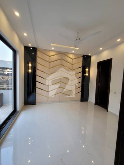 Most Elegant 1 kanal Upper Portion Available For Rent Most Elegant 1 kanal Upper Portion Available For Rent