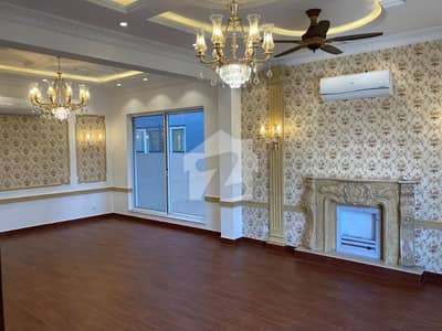 Slightly Use One Kanal Beautiful Upper Portion Available For Rent Prime Location Dha Lahore