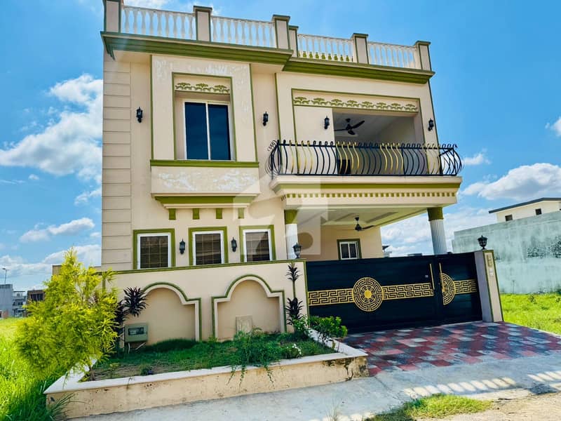 House for sale 8 marla Mumtaz city House for sale 8 marla Mumtaz city