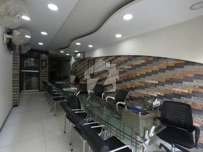 گلستانِِ جوہر ۔ بلاک 15 گلستانِ جوہر,کراچی میں 2 مرلہ Studio دکان 3.85 کروڑ میں برائے فروخت۔