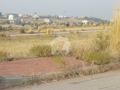 ڈی ایچ اے فیز 4 - سیکٹر ای ڈی ایچ اے ڈیفینس فیز 4,ڈی ایچ اے ڈیفینس,اسلام آباد میں 1 کنال رہائشی پلاٹ 1.0 کروڑ میں برائے فروخت۔ ڈی ایچ اے فیز 4 - سیکٹر ای ڈی ایچ اے ڈیفینس فیز 4,ڈی ایچ اے ڈیفینس,اسلام آباد میں 1 کنال رہائشی پلاٹ 1.0 کروڑ میں برائے فروخت۔