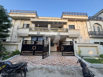 فیصل مارگلہ سٹی بی ۔ 17,اسلام آباد میں 4 کمروں کا 5 مرلہ مکان 2.6 کروڑ میں برائے فروخت۔