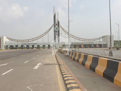 ڈی ایچ اے سٹی ۔ سیکٹر 15ڈی ڈی ایچ اے سٹی سیکٹر 15,ڈی ایچ اے سٹی کراچی,کراچی میں 2 کنال رہائشی پلاٹ 3.65 کروڑ میں برائے فروخت۔