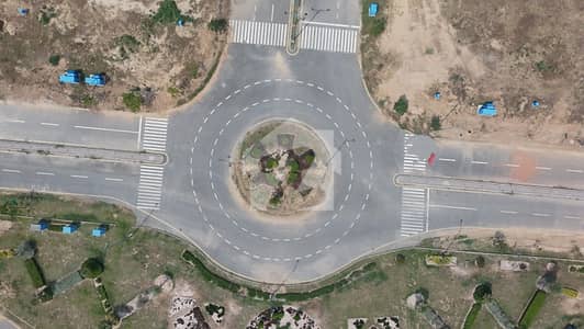 50ft rd plot Builder location