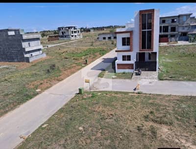vip. . 70ft road corner plot