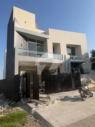 گلبرگ ریزیڈنشیا - بلاک ایف گلبرگ ریزیڈنشیا,گلبرگ,اسلام آباد میں 7 کمروں کا 10 مرلہ مکان 6.0 کروڑ میں برائے فروخت۔
