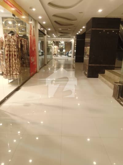 ایم ایم عالم روڈ گلبرگ,لاہور میں 3 مرلہ Studio دکان 4.5 کروڑ میں برائے فروخت۔ ایم ایم عالم روڈ گلبرگ,لاہور میں 3 مرلہ Studio دکان 4.5 کروڑ میں برائے فروخت۔