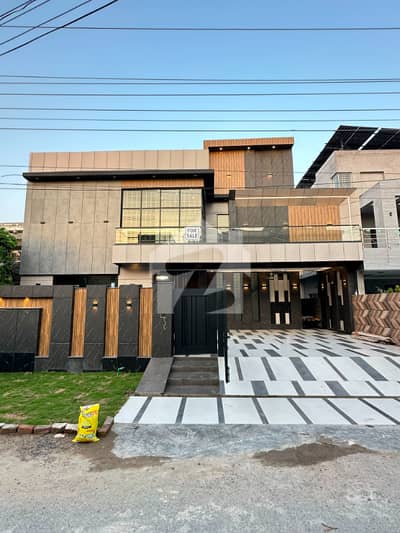 این ایف سی 1 - بلاک ڈی (ایس ای) این ایف سی 1,لاہور میں 6 کمروں کا 1 کنال مکان 9.0 کروڑ میں برائے فروخت۔ این ایف سی 1 - بلاک ڈی (ایس ای) این ایف سی 1,لاہور میں 6 کمروں کا 1 کنال مکان 9.0 کروڑ میں برائے فروخت۔