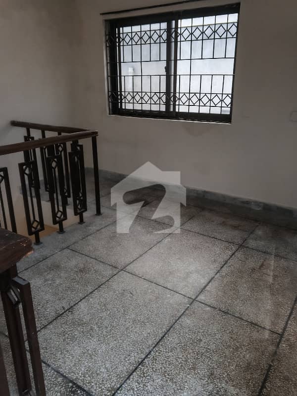 500 Square Yards Upper Portion For Rent In F-11 500 Square Yards Upper Portion For Rent In F-11