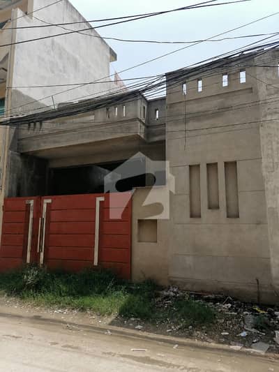 ایچ ۔ 13 اسلام آباد میں 2 کمروں کا 4 مرلہ مکان 1.0 کروڑ میں برائے فروخت۔