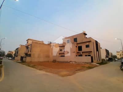 Perfect Near to Park 10 Marla Residential Plot In Park View City For sale