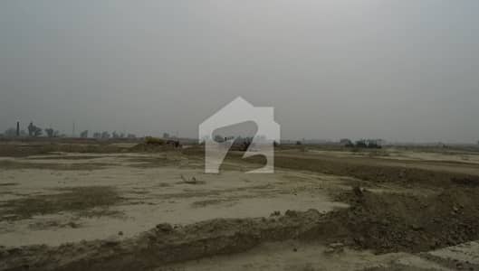 ڈی ایچ اے فیز9 پریزم - اوول کمپلیکس ڈی ایچ اے فیز9 پریزم,ڈی ایچ اے ڈیفینس,لاہور میں 4 مرلہ کمرشل پلاٹ 6.5 کروڑ میں برائے فروخت۔
