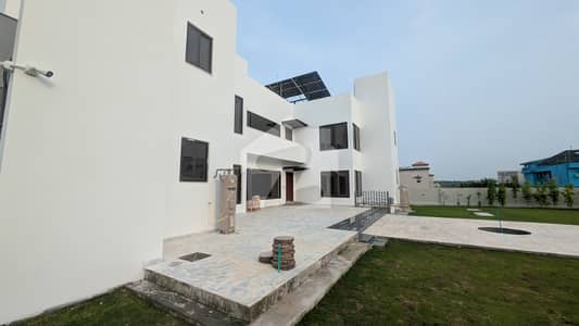 GULBERG GREENS 4 KANL FULL FARM HOUSE WITH SOLAR AVAILABLE FOR RENT GULBERG GREENS 4 KANL FULL FARM HOUSE WITH SOLAR AVAILABLE FOR RENT