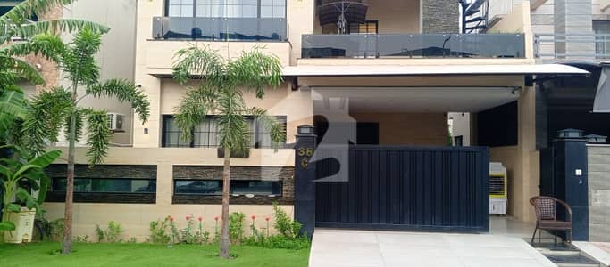 10 Marla Fully Renovated house available for sale