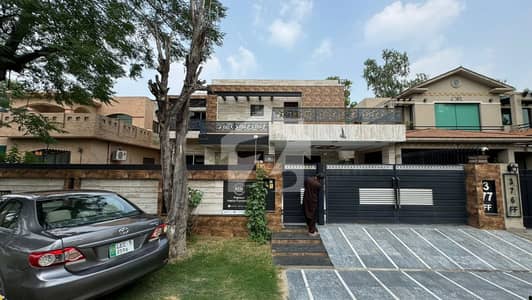 ڈی ایچ اے فیز 4 - بلاک ایفایف ڈی ایچ اے فیز 4,ڈی ایچ اے ڈیفینس,لاہور میں 5 کمروں کا 1 کنال مکان 9.9 کروڑ میں برائے فروخت۔ ڈی ایچ اے فیز 4 - بلاک ایفایف ڈی ایچ اے فیز 4,ڈی ایچ اے ڈیفینس,لاہور میں 5 کمروں کا 1 کنال مکان 9.9 کروڑ میں برائے فروخت۔