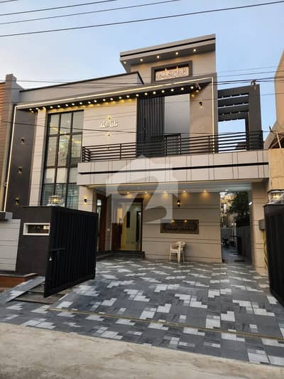 10 Marla Ultra Luxury Modern House For Sale In WAPDA Town Phase 1 Lahore Prime Location A+ Construction 10 Marla Ultra Luxury Modern House For Sale In WAPDA Town Phase 1 Lahore Prime Location A+ Construction