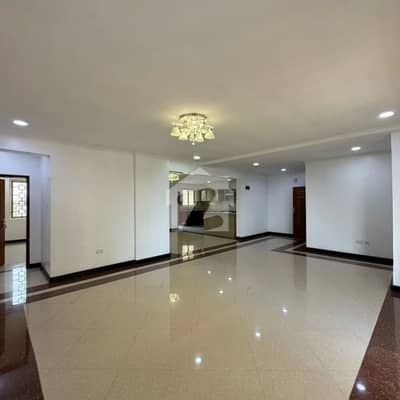 2 BHK Luxury Semi- Furnished Apartment Available in Gulberg Green
