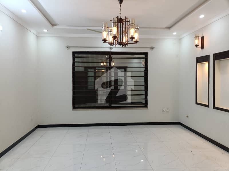 12 Marla Upper Portion Available For Rent 12 Marla Upper Portion Available For Rent