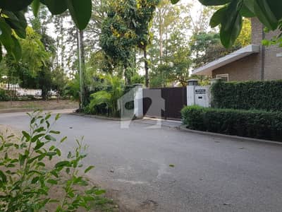 40 Marla Bungalow For Sale At Prime Location Besides ROMI Park.