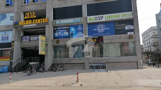نروالہ روڈ فیصل آباد میں 1 مرلہ دفتر 58.0 لاکھ میں برائے فروخت۔