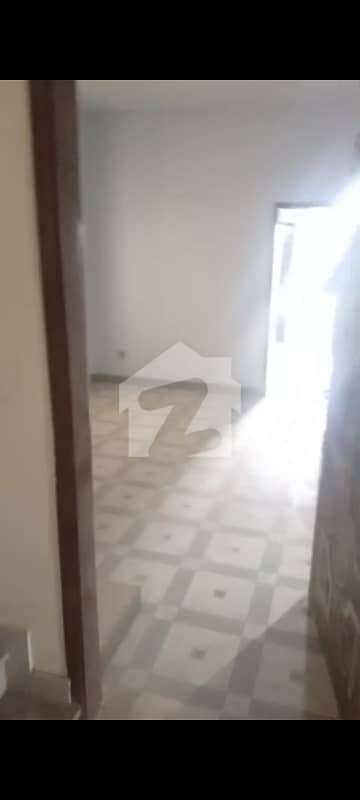 Get A 982 Square Feet Flat For sale In Memon Goth Get A 982 Square Feet Flat For sale In Memon Goth