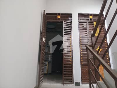50 Square Yards Flat Up For Sale In Allahwala Town - Sector 31-B