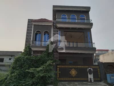 گلشنِِ صحت 1 ای ۔ 18,اسلام آباد میں 5 کمروں کا 8 مرلہ مکان 2.45 کروڑ میں برائے فروخت۔ گلشنِِ صحت 1 ای ۔ 18,اسلام آباد میں 5 کمروں کا 8 مرلہ مکان 2.45 کروڑ میں برائے فروخت۔