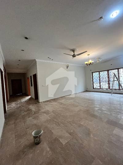 3 Bed Upper Portion For Rent E, 11(Original Pic)