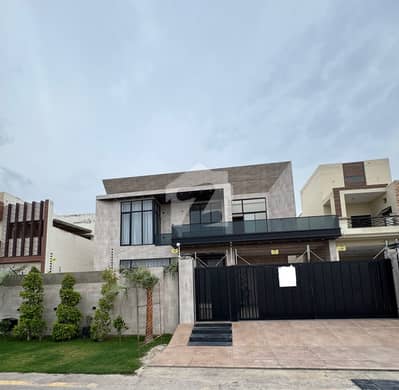 ڈی ایچ اے فیز 1 ۔ سیکٹر ایم ڈی ایچ اے فیز 1,ڈی ایچ اے ڈیفینس,ملتان میں 5 کمروں کا 1 کنال مکان 6.25 کروڑ میں برائے فروخت۔