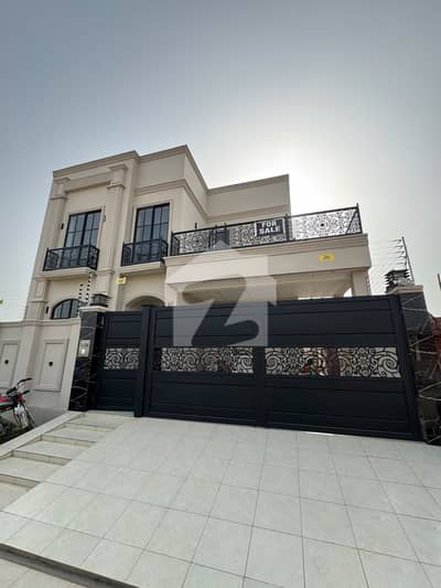 ڈی ایچ اے فیز 1 ۔ سیکٹر بی1 ڈی ایچ اے فیز 1,ڈی ایچ اے ڈیفینس,ملتان میں 5 کمروں کا 10 مرلہ مکان 3.1 کروڑ میں برائے فروخت۔ ڈی ایچ اے فیز 1 ۔ سیکٹر بی1 ڈی ایچ اے فیز 1,ڈی ایچ اے ڈیفینس,ملتان میں 5 کمروں کا 10 مرلہ مکان 3.1 کروڑ میں برائے فروخت۔