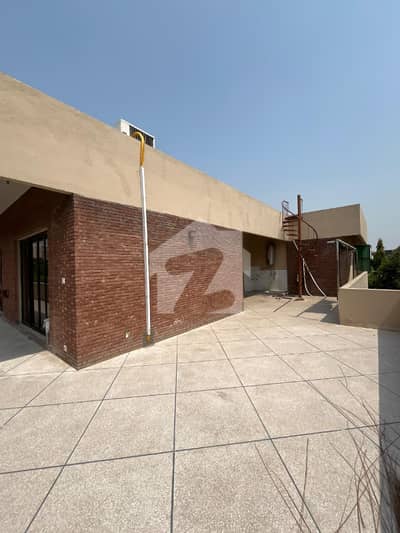 ڈی ایچ اے فیز 4 ڈی ایچ اے ڈیفینس,لاہور میں 2 کمروں کا 1 کنال بالائی پورشن 1.15 لاکھ میں کرایہ پر دستیاب ہے۔