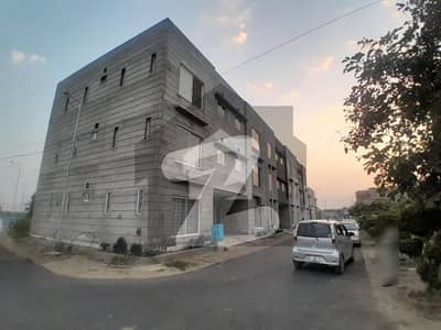Prime Location Flat In Palm Villas For sale