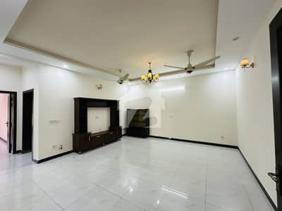 12 Marla Upper Portion for Rent 12 Marla Upper Portion for Rent