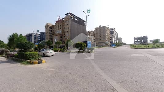 ٹاپ سٹی 1 - بلاک سی ٹاپ سٹی 1,اسلام آباد میں 1 کنال رہائشی پلاٹ 2.7 کروڑ میں برائے فروخت۔ ٹاپ سٹی 1 - بلاک سی ٹاپ سٹی 1,اسلام آباد میں 1 کنال رہائشی پلاٹ 2.7 کروڑ میں برائے فروخت۔