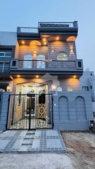 الکبیر ٹاؤن - فیز 2 الکبیر ٹاؤن,رائیونڈ روڈ,لاہور میں 3 کمروں کا 3 مرلہ مکان 1.35 کروڑ میں برائے فروخت۔