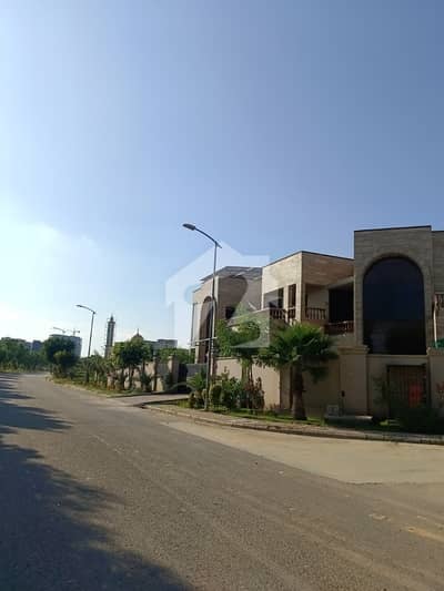 ٹاپ سٹی 1 - بلاک بی ٹاپ سٹی 1,اسلام آباد میں 1 کنال رہائشی پلاٹ 2.85 کروڑ میں برائے فروخت۔ ٹاپ سٹی 1 - بلاک بی ٹاپ سٹی 1,اسلام آباد میں 1 کنال رہائشی پلاٹ 2.85 کروڑ میں برائے فروخت۔