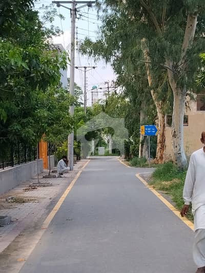 ایل ڈی اے ایوینیو ۔ بلاک کے ایل ڈی اے ایوینیو,لاہور میں 10 مرلہ رہائشی پلاٹ 1.5 کروڑ میں برائے فروخت۔